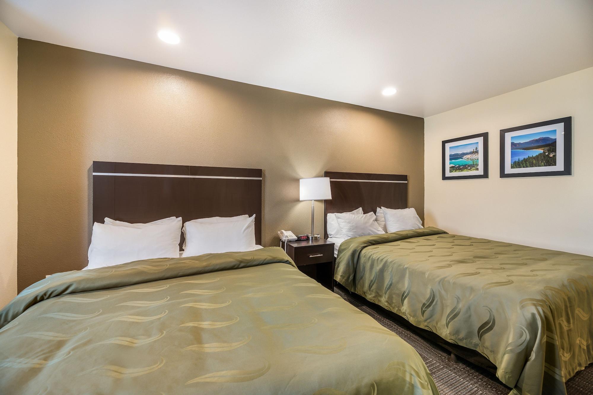 Quality Inn & Suites Near Nas Фаллон Екстер'єр фото