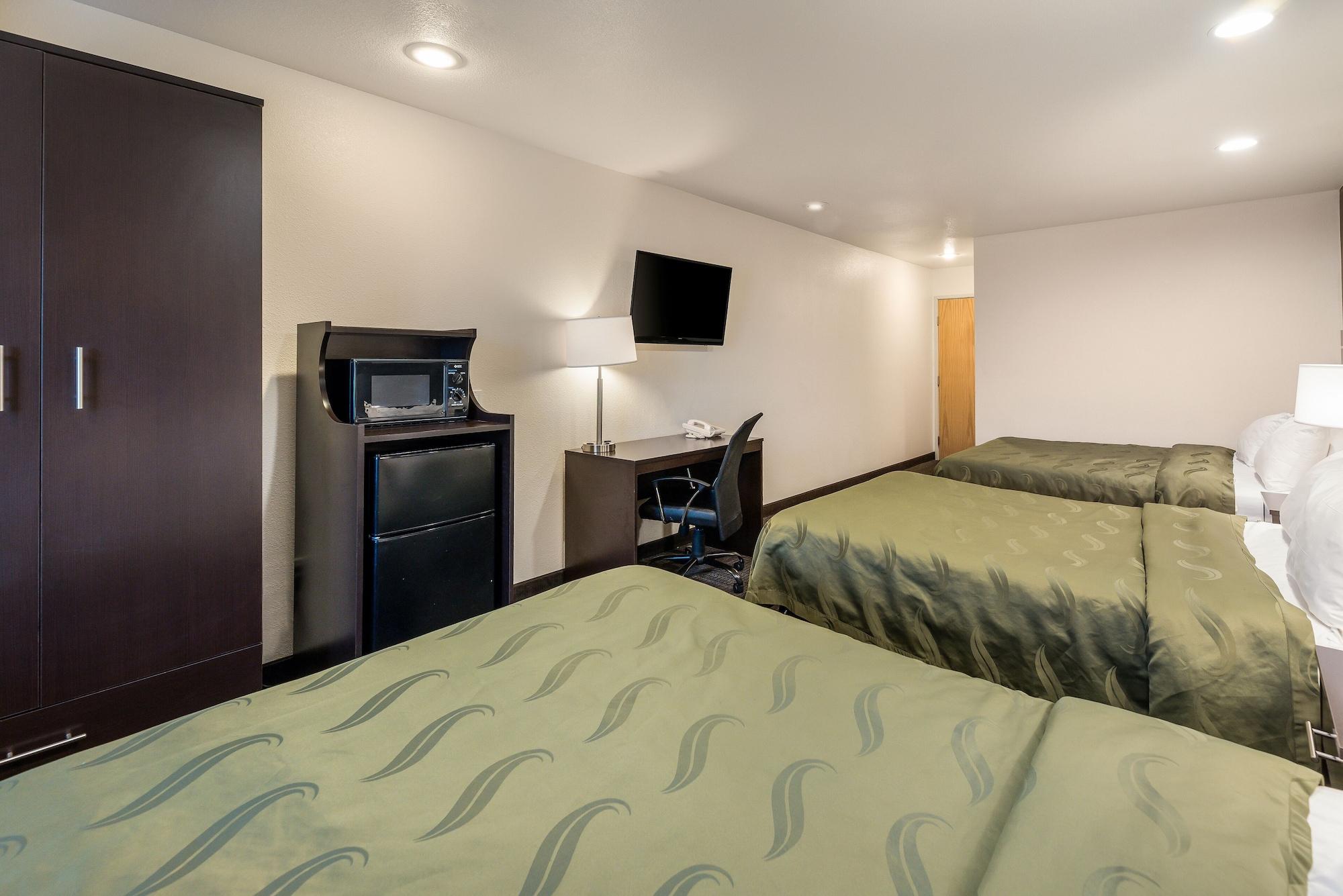 Quality Inn & Suites Near Nas Фаллон Екстер'єр фото