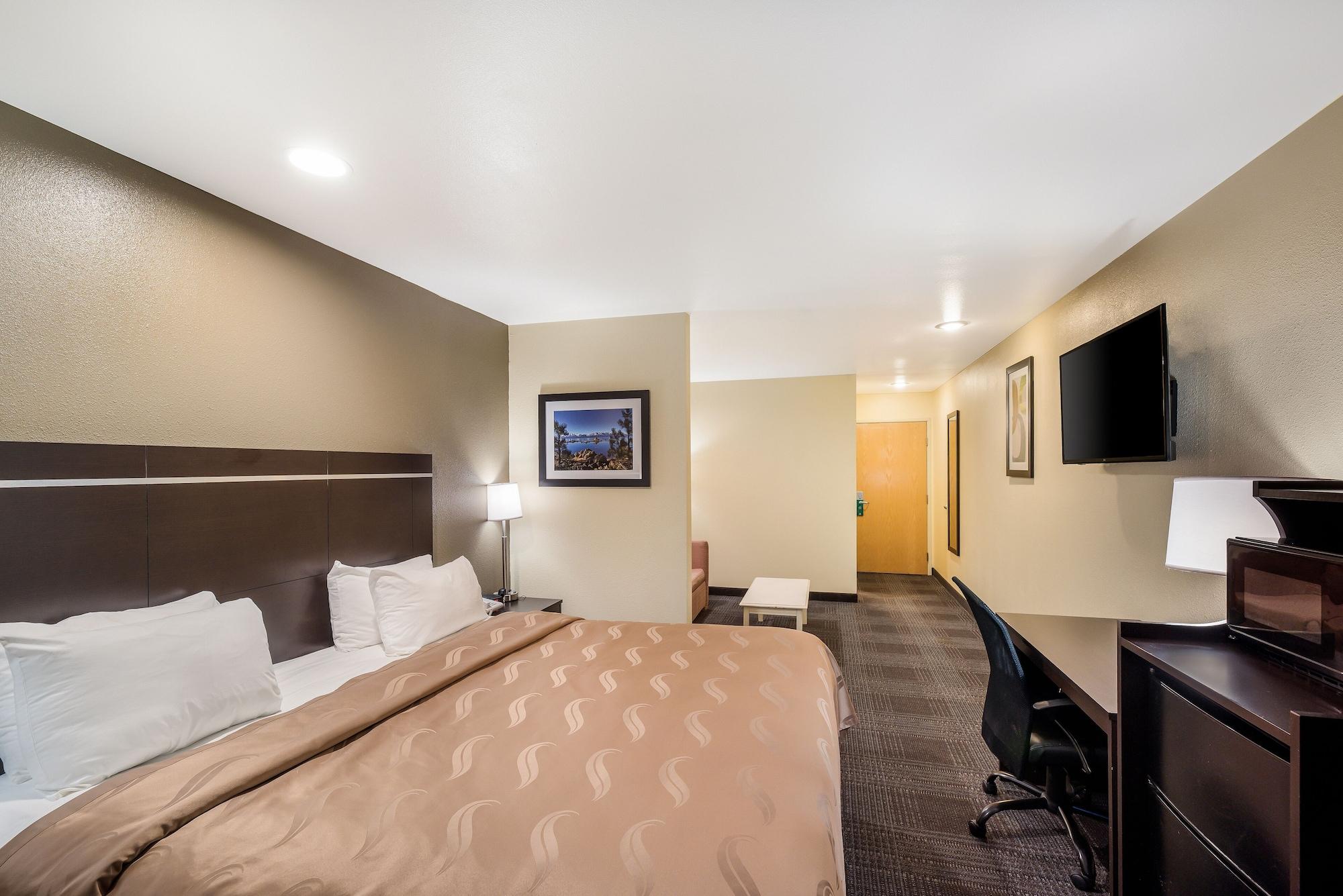 Quality Inn & Suites Near Nas Фаллон Екстер'єр фото