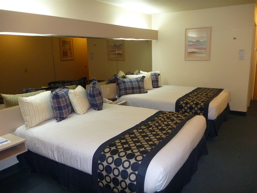 Quality Inn & Suites Near Nas Фаллон Екстер'єр фото